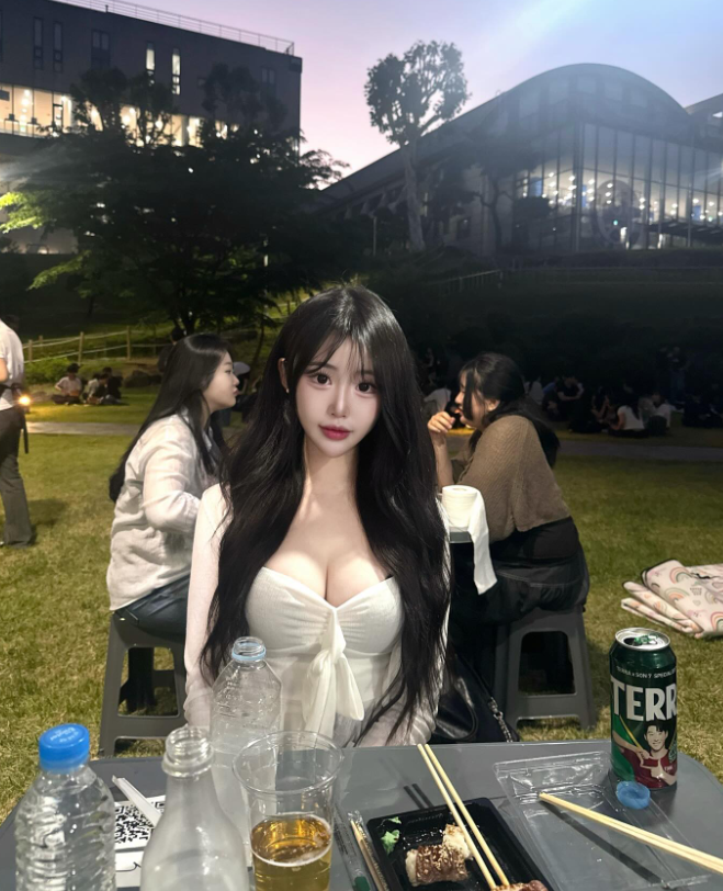 리즈출장샵 오산 관리사 짱지이(중국)